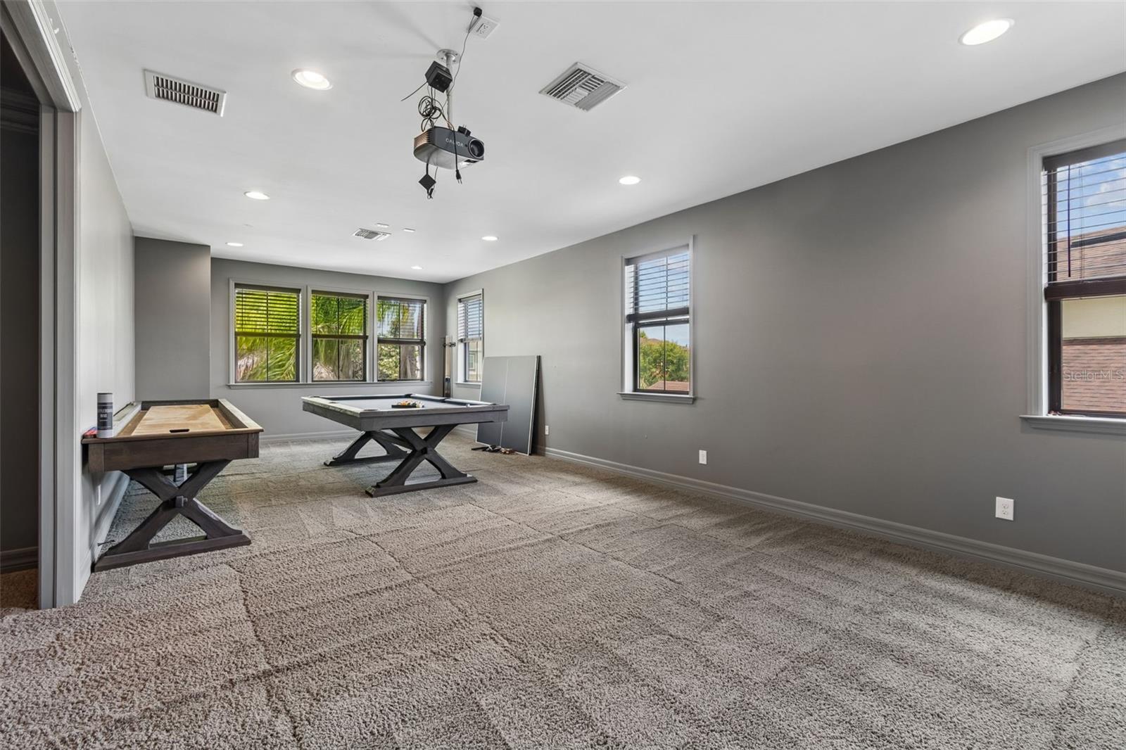 14320 AVON FARMS DR, TAMPA, FL, 33618