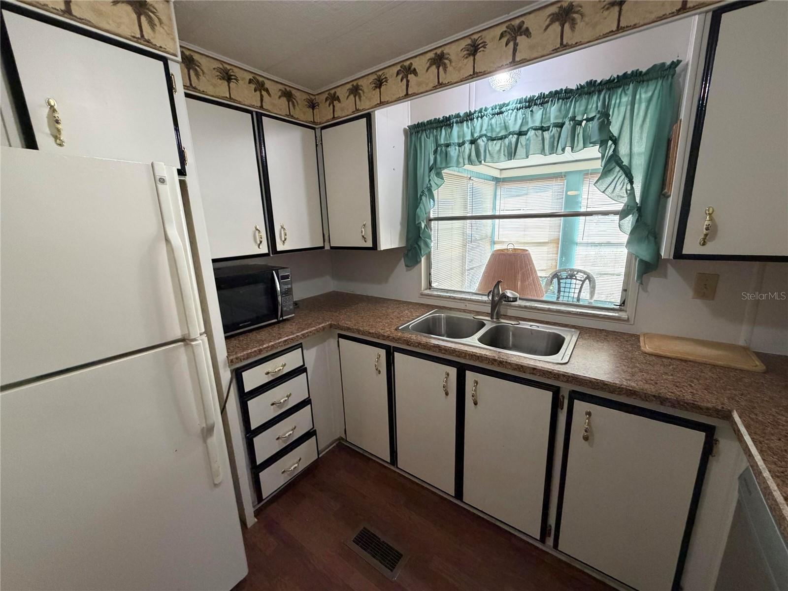 930 TARRSON BLVD, LADY LAKE, FL, 32159