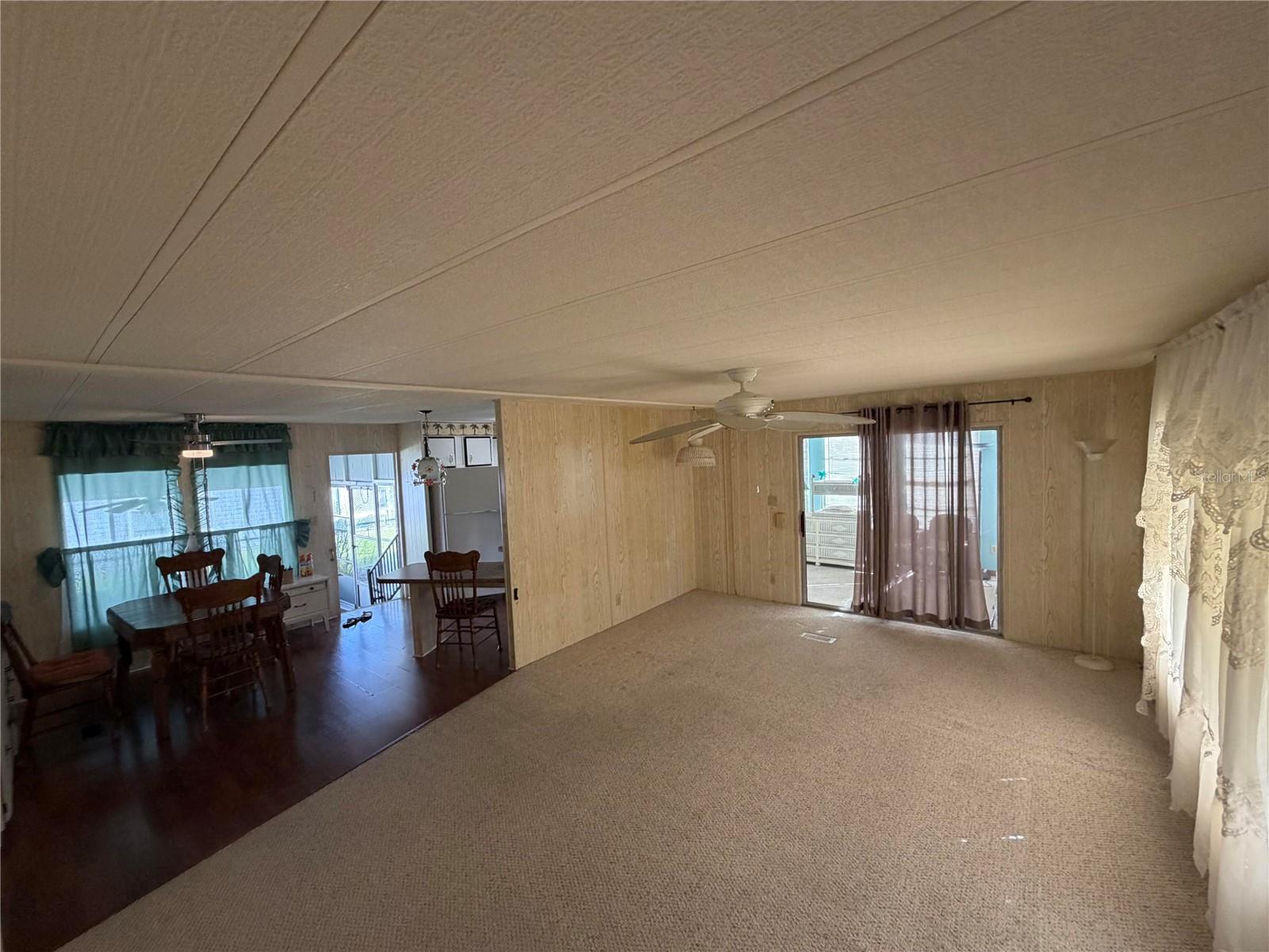 930 TARRSON BLVD, LADY LAKE, FL, 32159