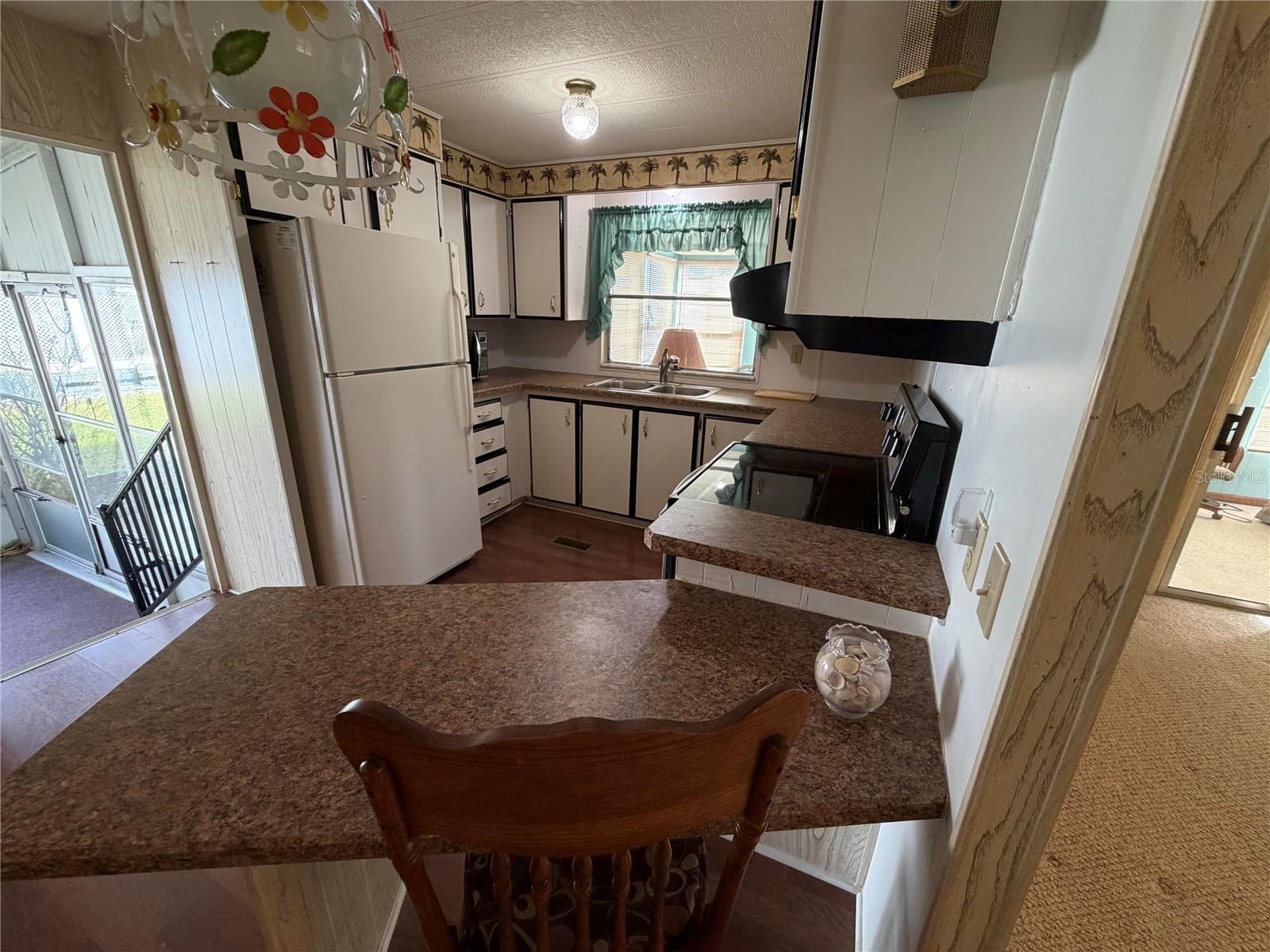 930 TARRSON BLVD, LADY LAKE, FL, 32159