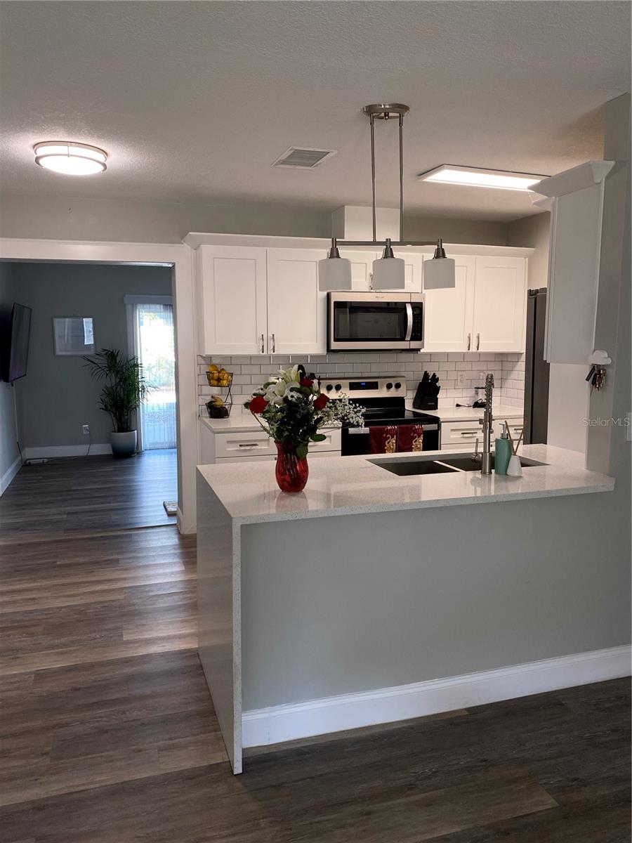 7014 GLENVIEW DR, TAMPA, FL, 33619