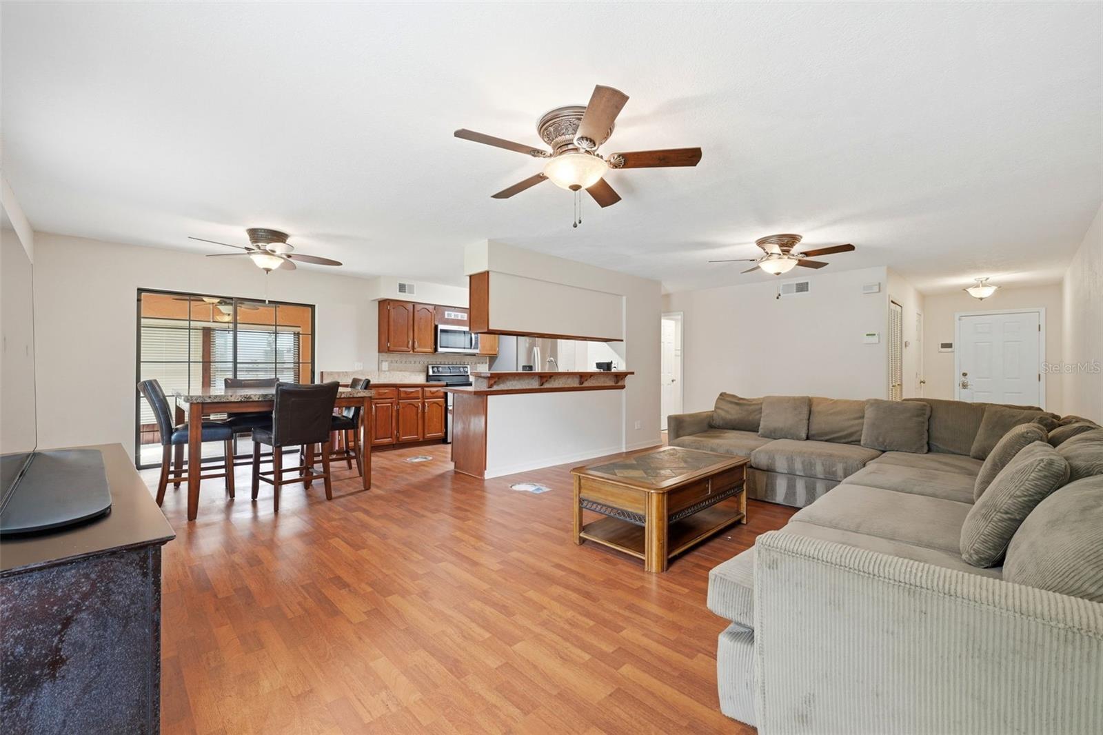 100 E OAK TERRACE DR #B2, LEESBURG, FL, 34748