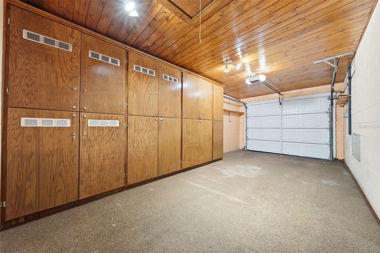 100 E OAK TERRACE DR #B2, LEESBURG, FL, 34748