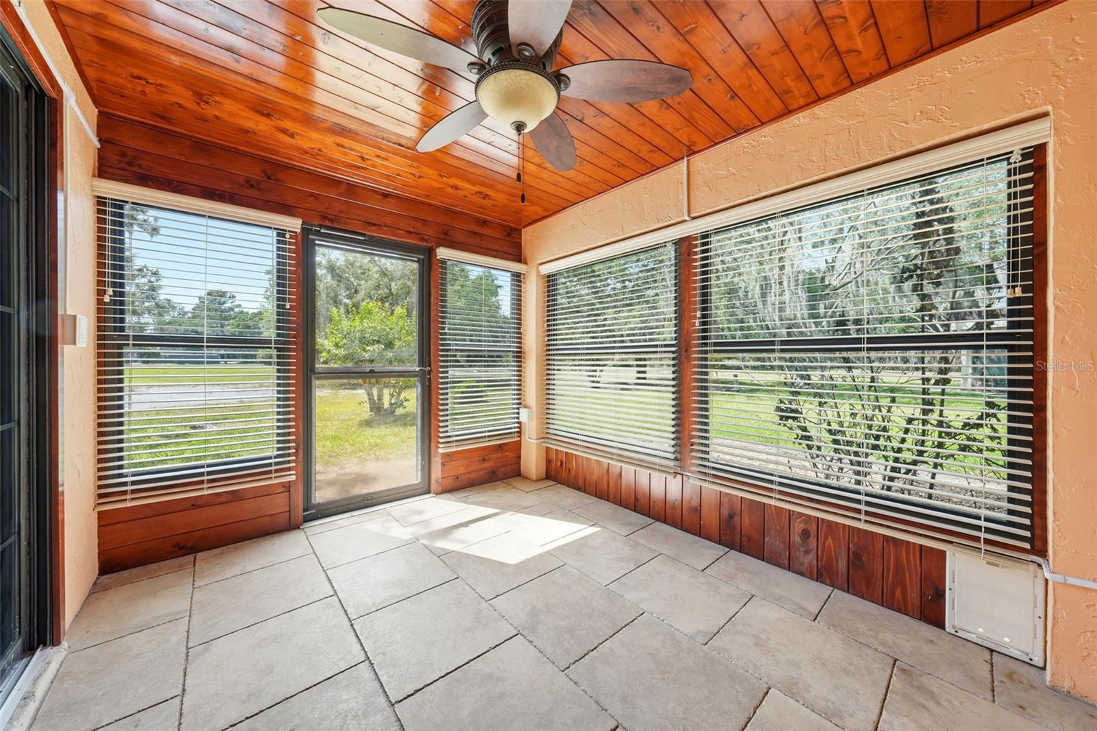 100 E OAK TERRACE DR #B2, LEESBURG, FL, 34748