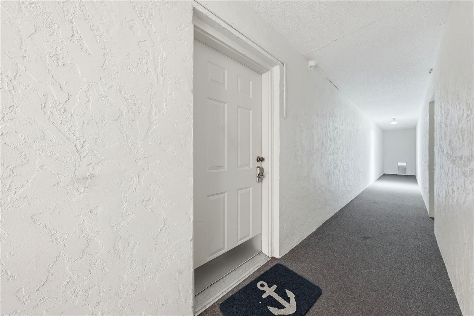 100 E OAK TERRACE DR #B2, LEESBURG, FL, 34748