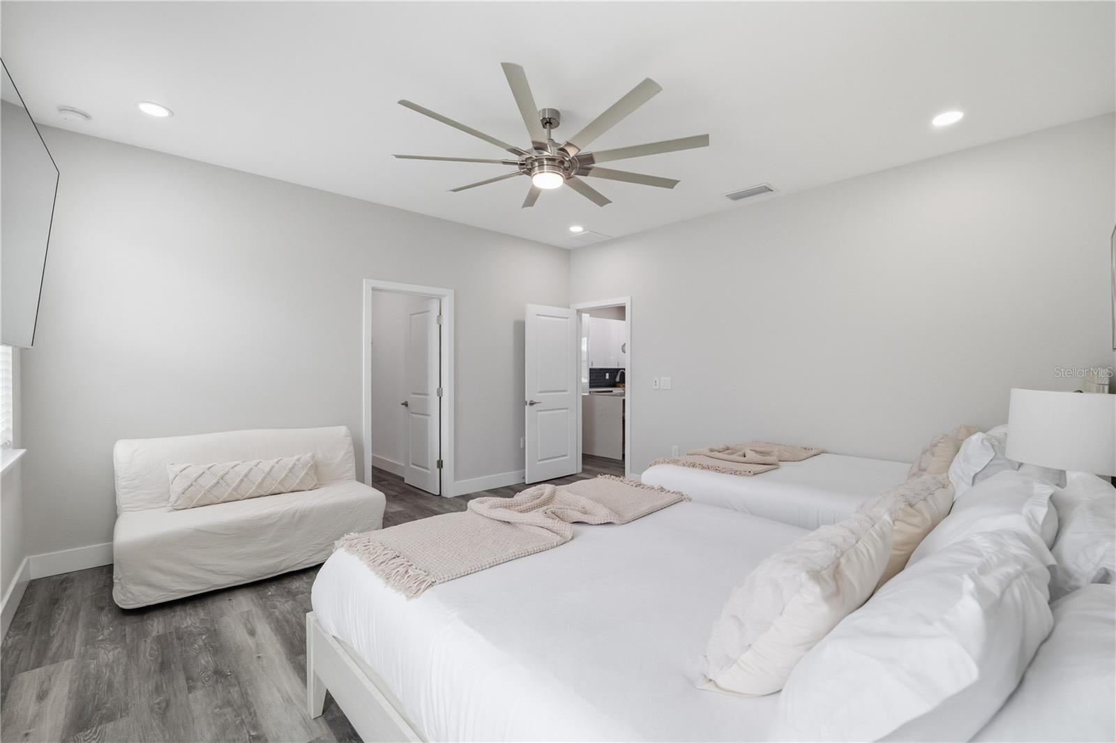 7505 N ROME AVE, TAMPA, FL, 33604