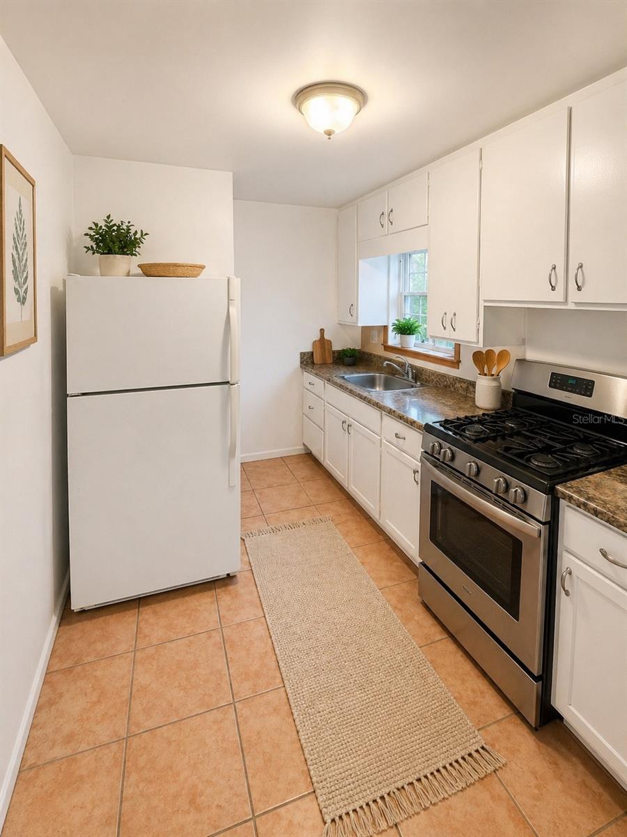 935 17TH AVE S, ST PETERSBURG, FL, 33705