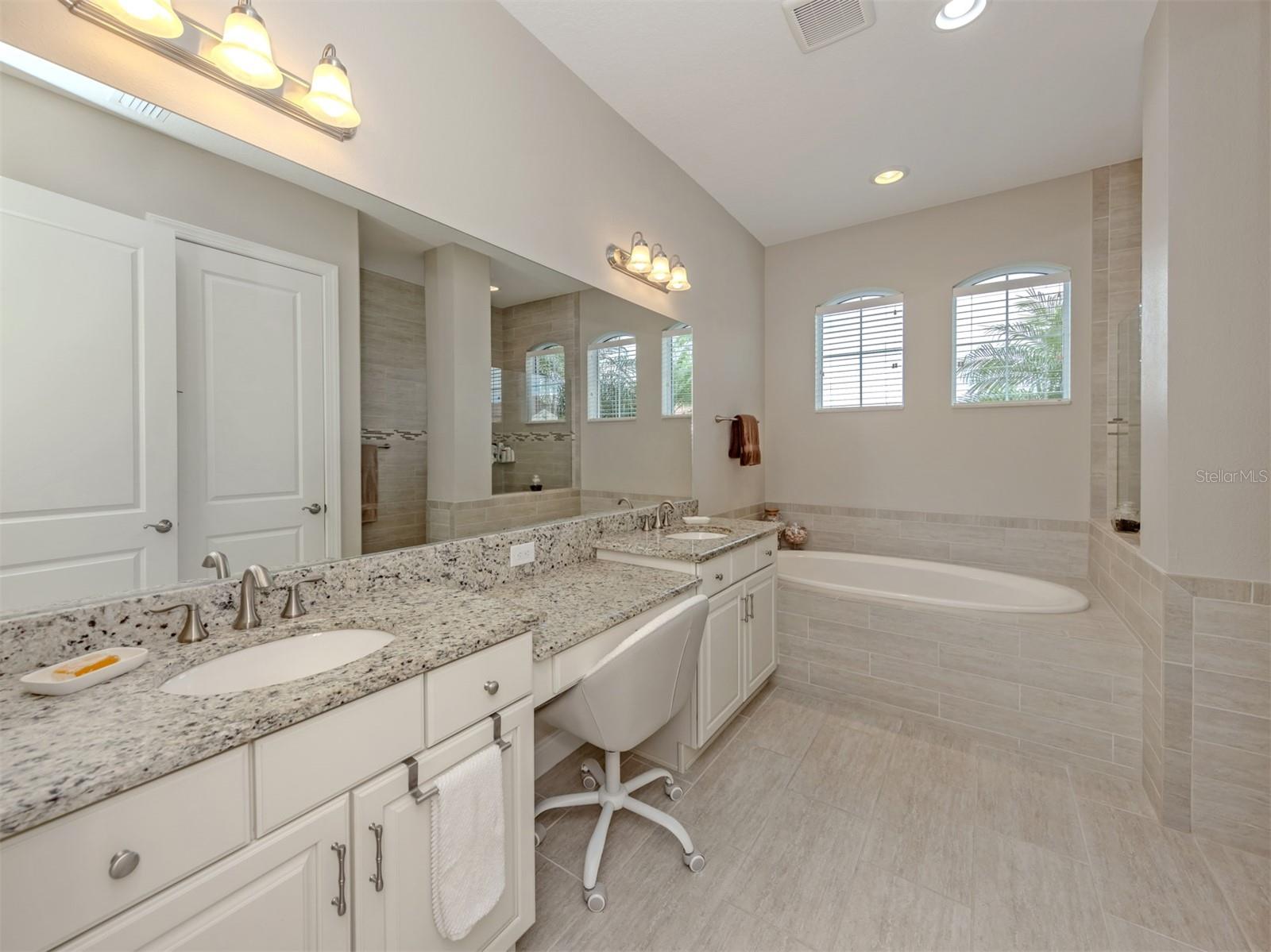 229 PORTOFINO DR, NORTH VENICE, FL, 34275