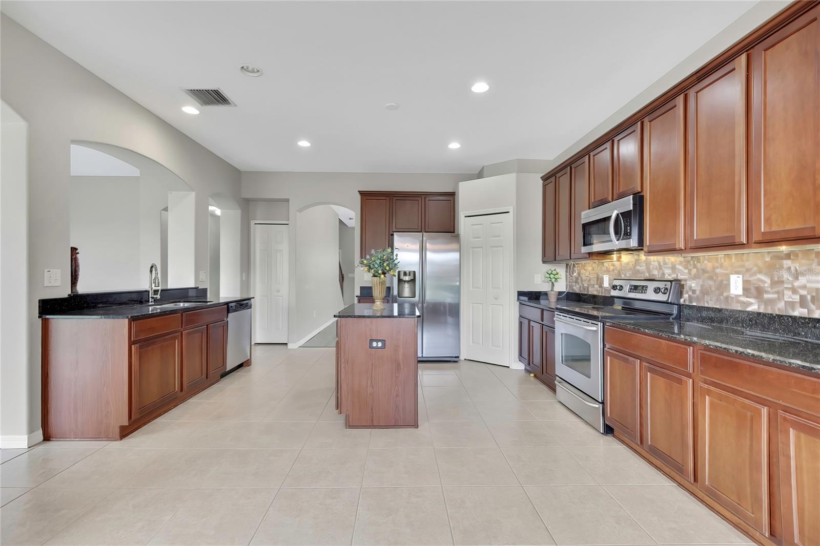 10536 CORAL KEY AVE, TAMPA, FL, 33647