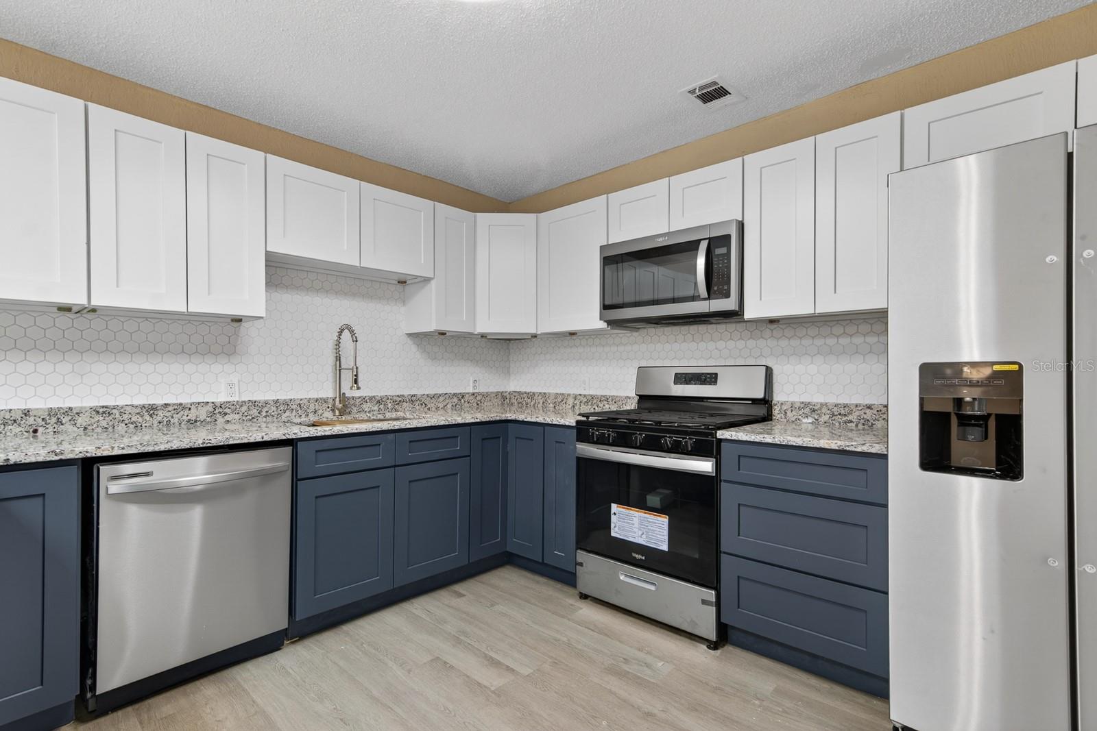 6802 LASSEN AVE, NEW PORT RICHEY, FL, 34655