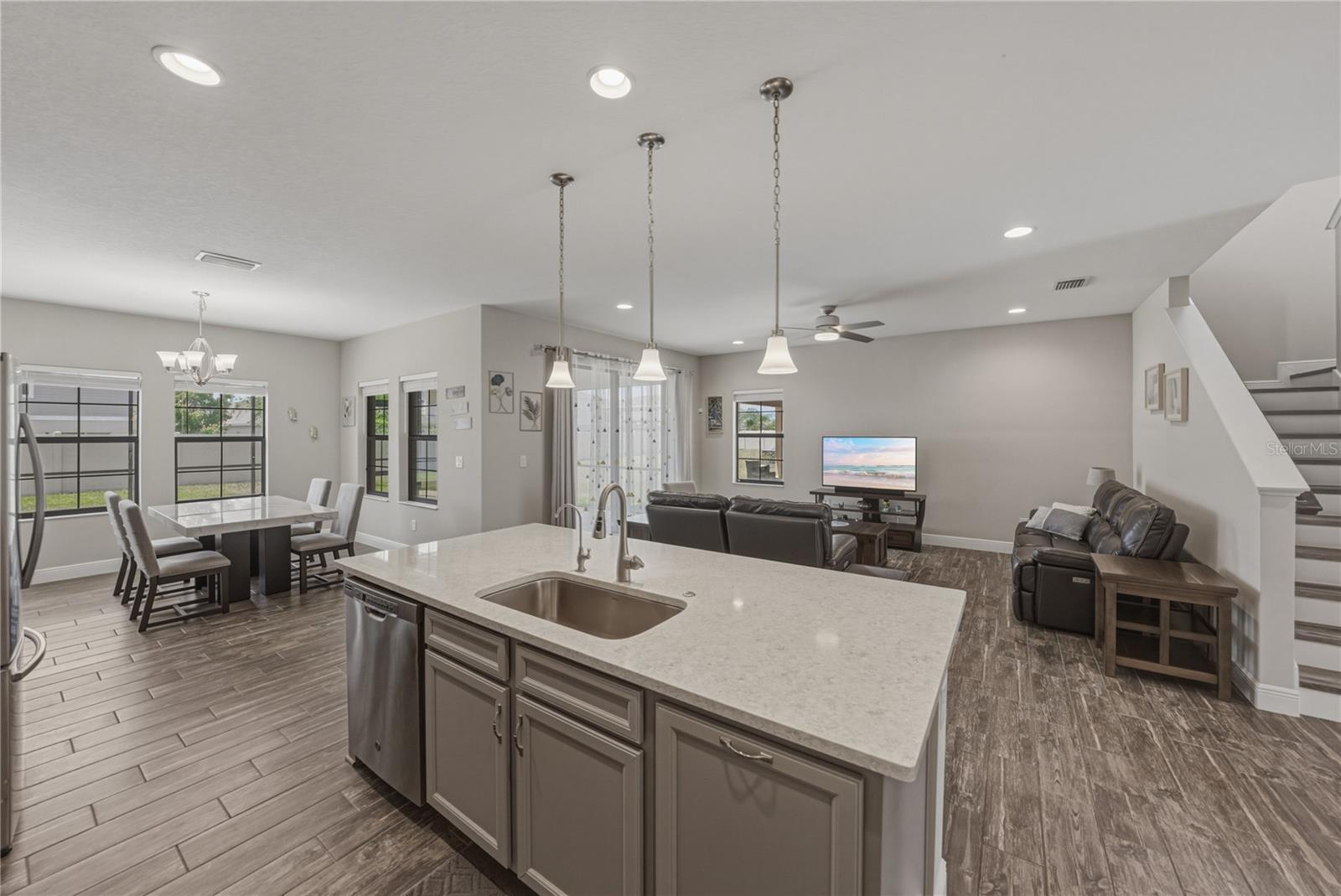 14633 RED CASTLE AVE, LITHIA, FL, 33547