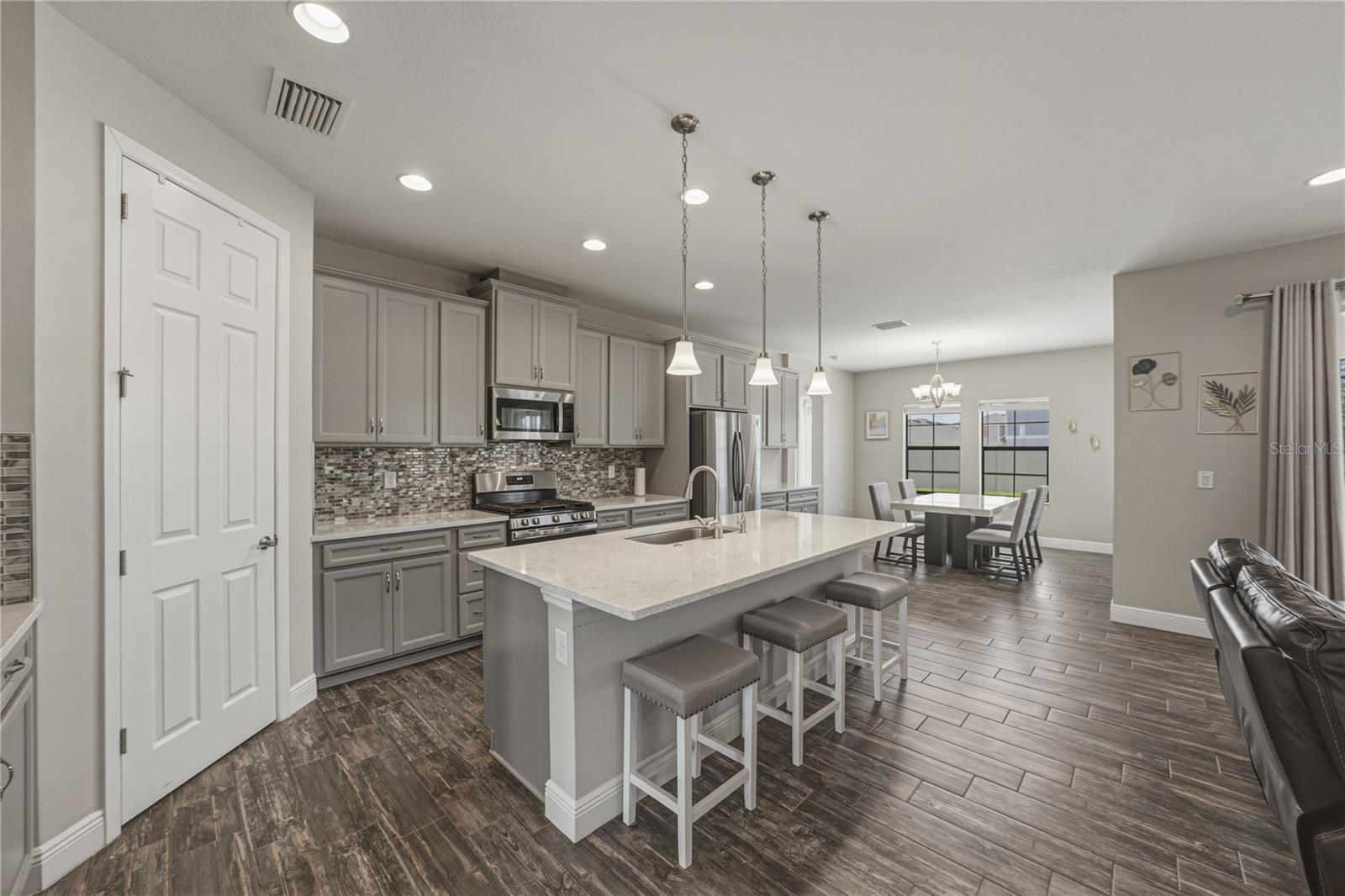 14633 RED CASTLE AVE, LITHIA, FL, 33547