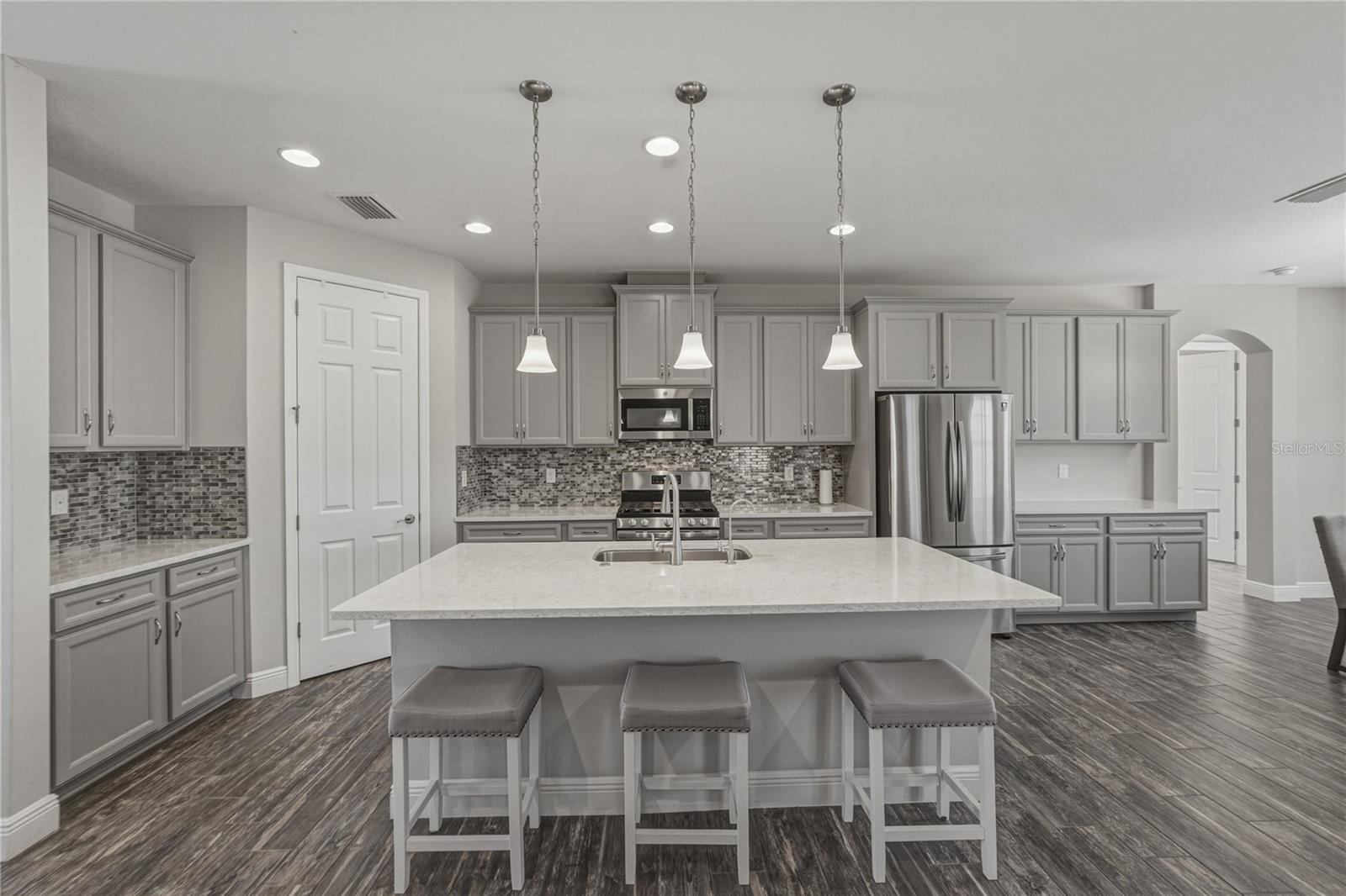 14633 RED CASTLE AVE, LITHIA, FL, 33547