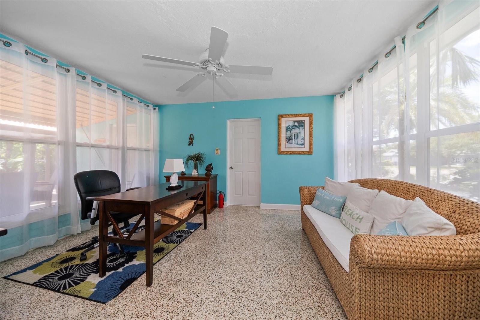 301 CEVERA DR, DUNEDIN, FL, 34698