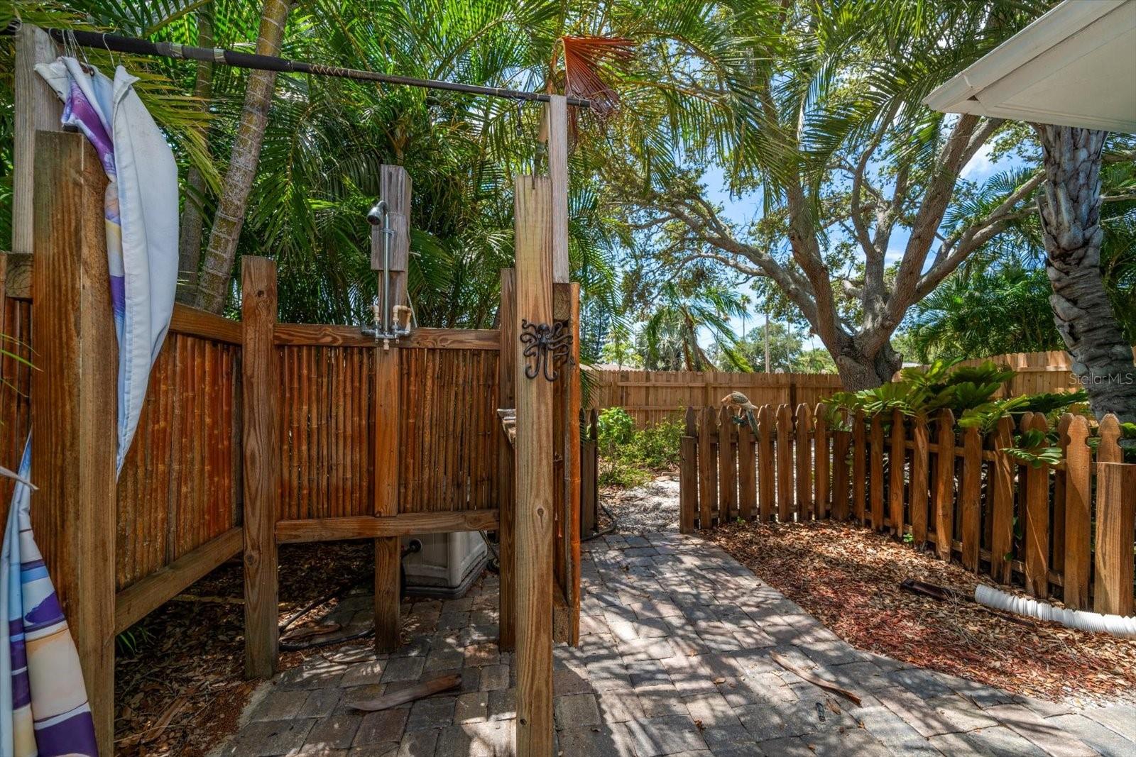 301 CEVERA DR, DUNEDIN, FL, 34698