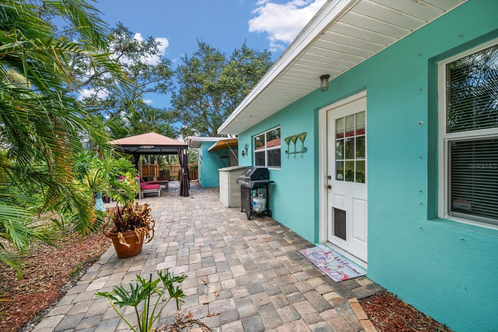 301 CEVERA DR, DUNEDIN, FL, 34698