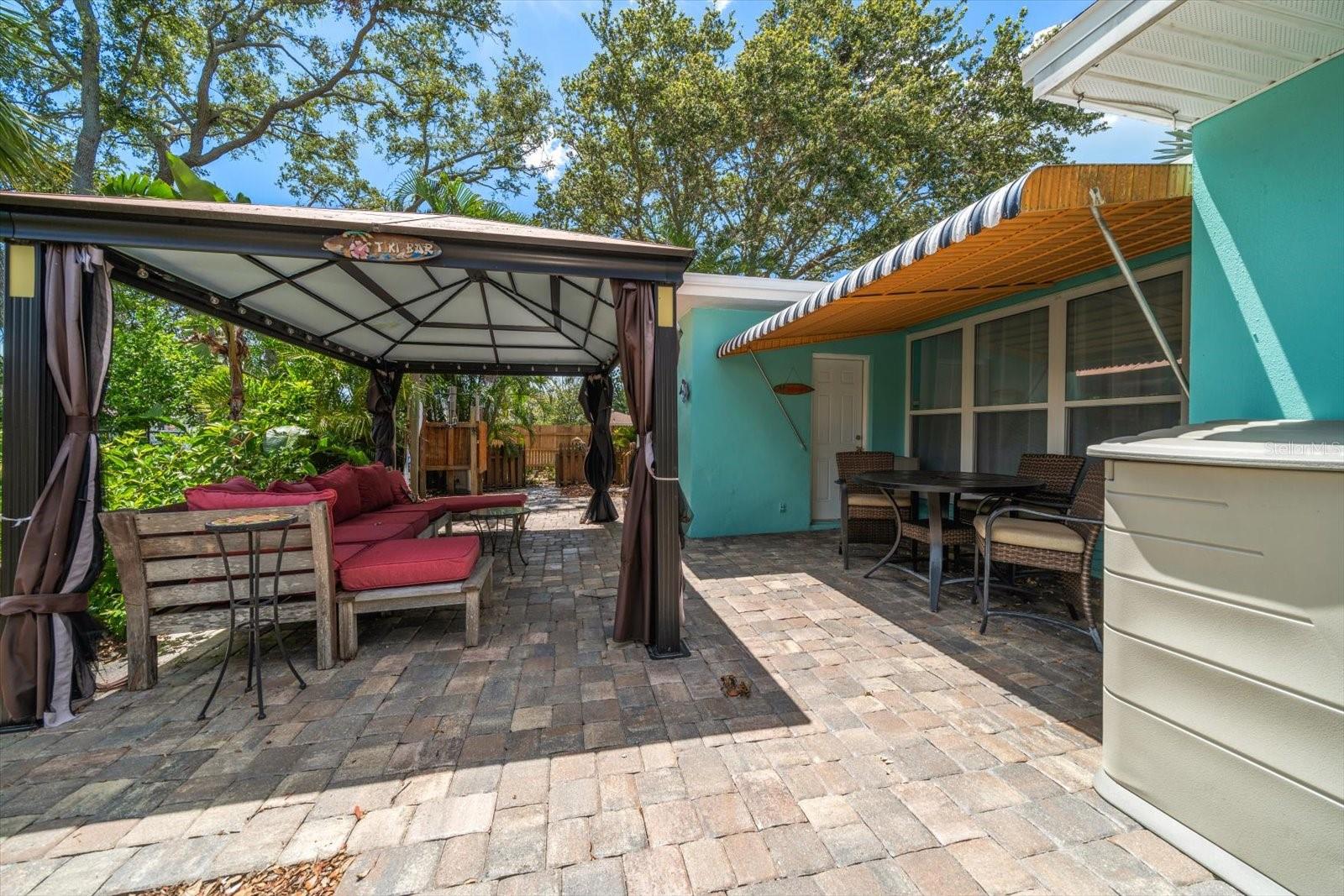 301 CEVERA DR, DUNEDIN, FL, 34698