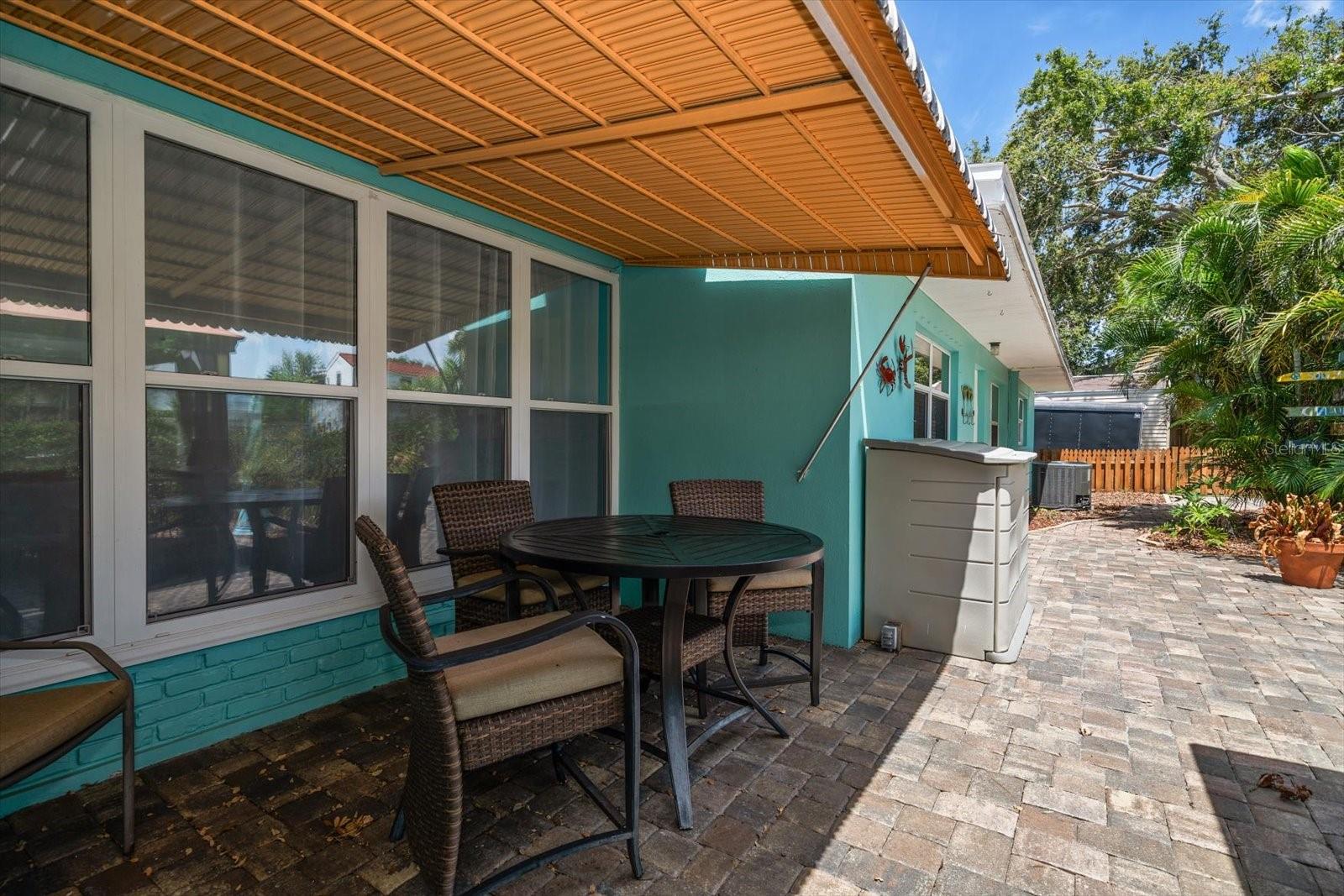 301 CEVERA DR, DUNEDIN, FL, 34698