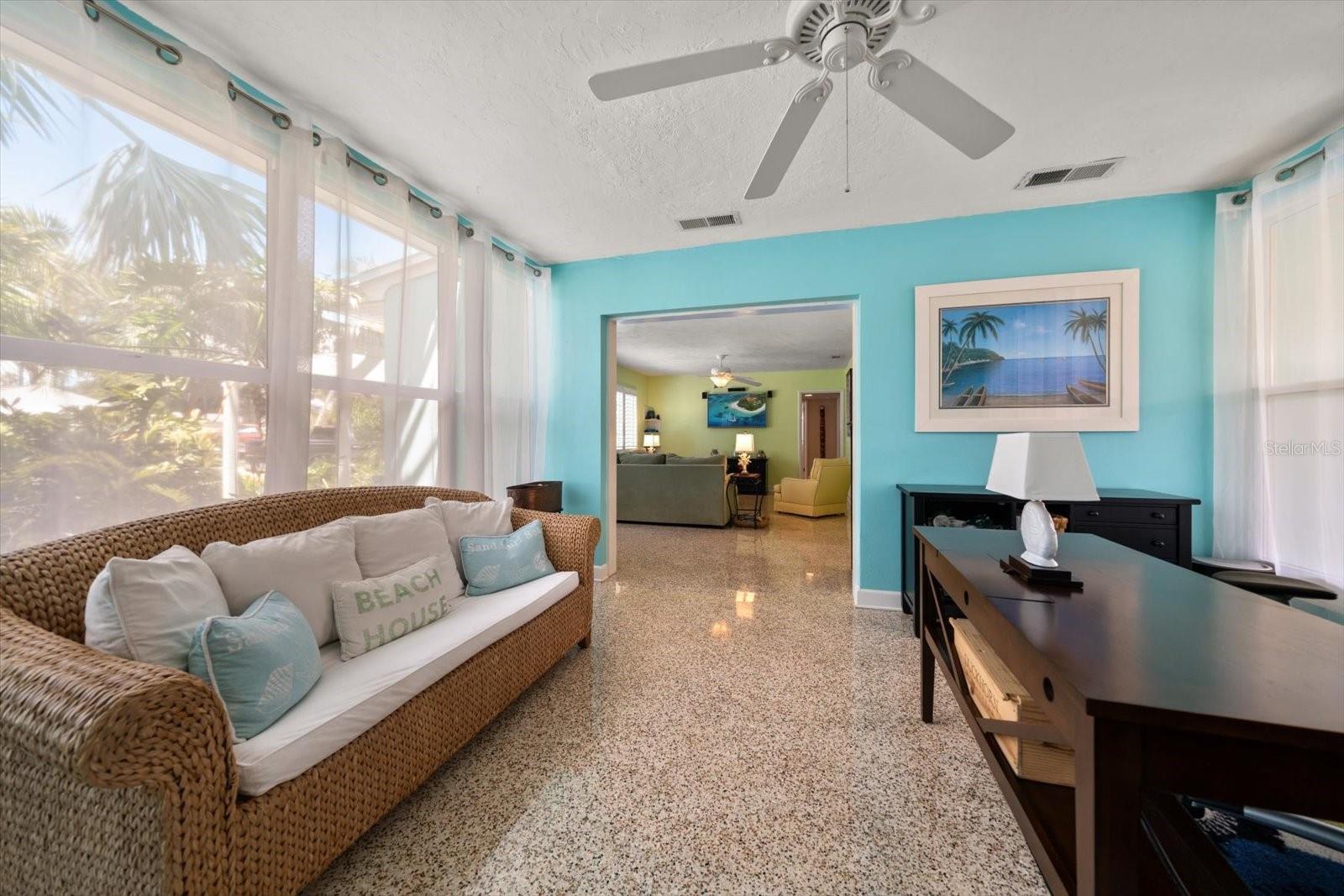 301 CEVERA DR, DUNEDIN, FL, 34698