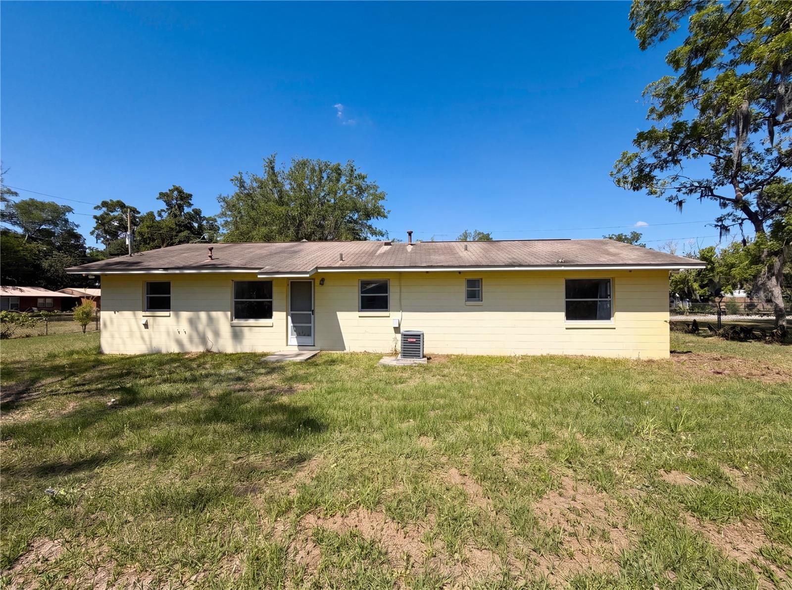 207 NE 3RD TER, WILLISTON, FL, 32696