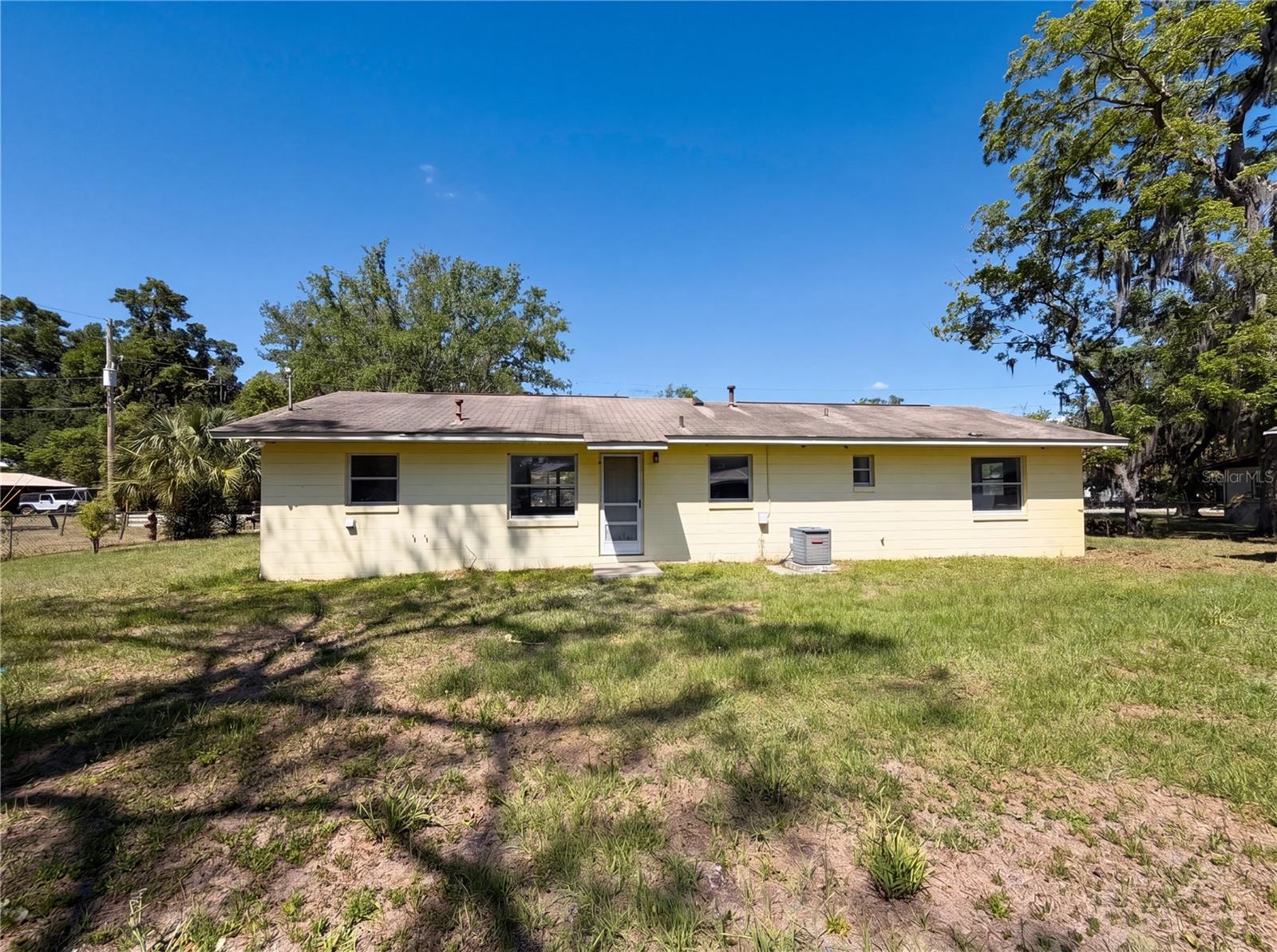 207 NE 3RD TER, WILLISTON, FL, 32696