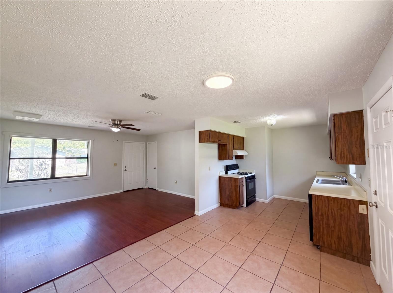 207 NE 3RD TER, WILLISTON, FL, 32696