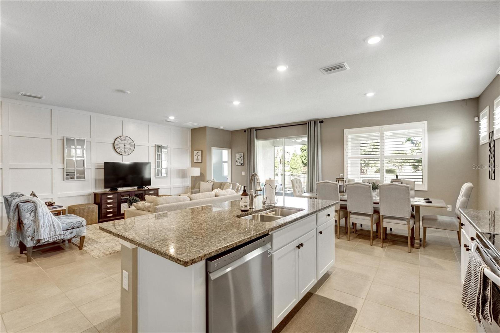 11925 CROSS VINE DR, RIVERVIEW, FL, 33579