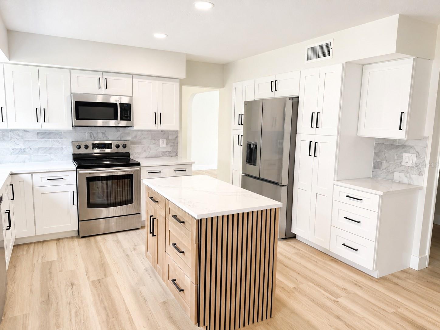 16213 FANTASIA DR, TAMPA, FL, 33624