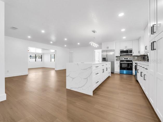 6040 84TH AVE N, PINELLAS PARK, FL, 33781