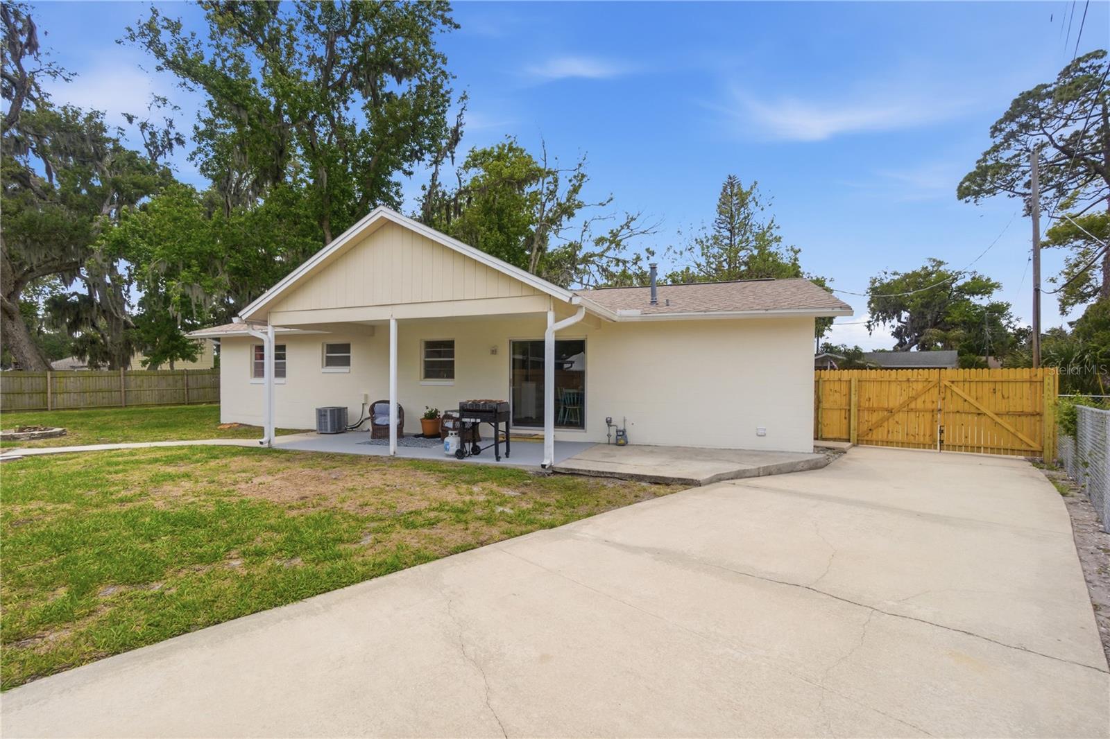 2861 W OAK LEA DR, SOUTH DAYTONA, FL, 32119