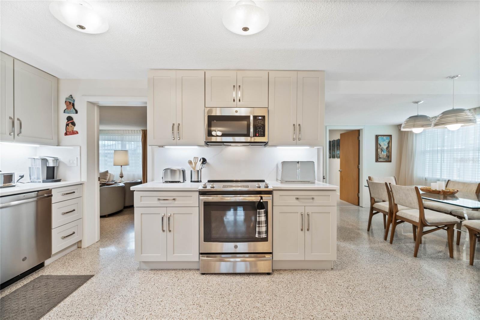 809 E 15TH AVE, NEW SMYRNA BEACH, FL, 32169