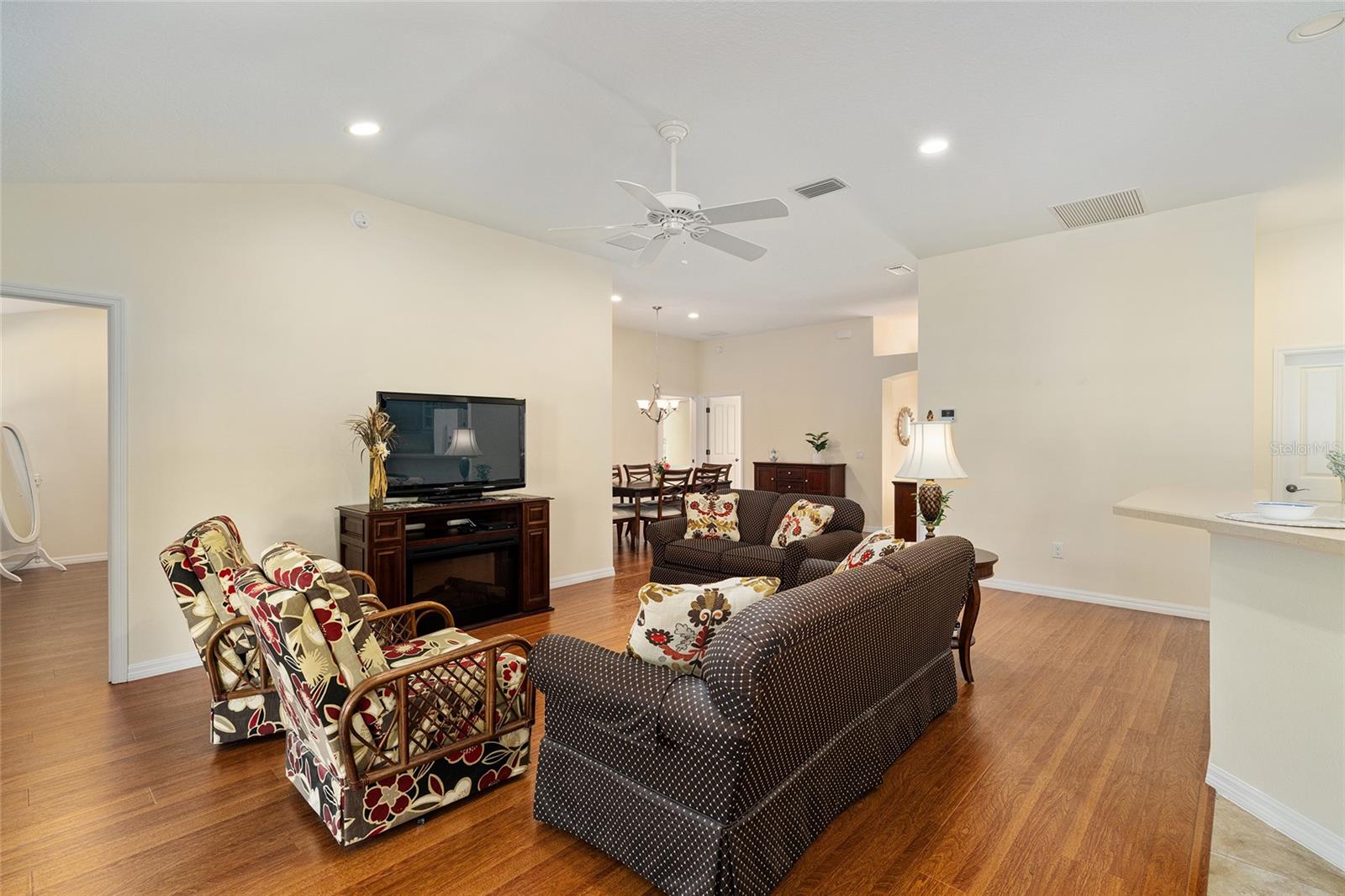 1800 DUTCHESS LOOP, THE VILLAGES, FL, 32162
