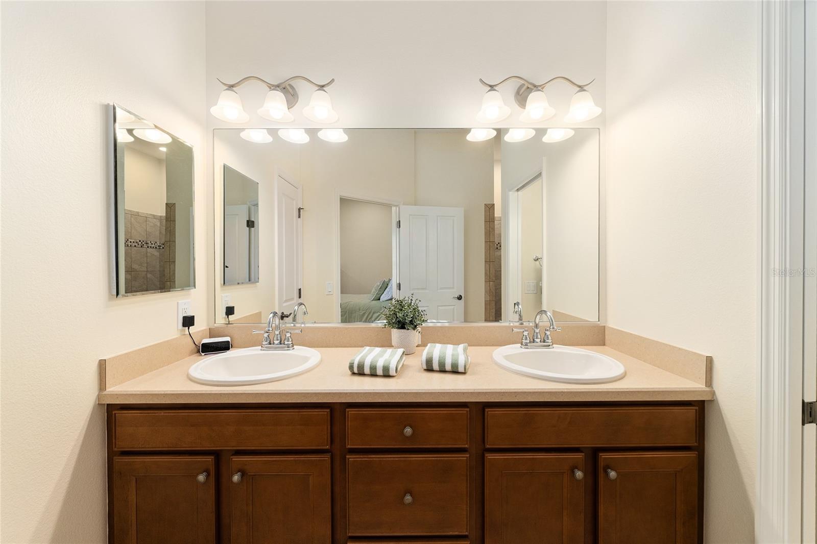 1800 DUTCHESS LOOP, THE VILLAGES, FL, 32162