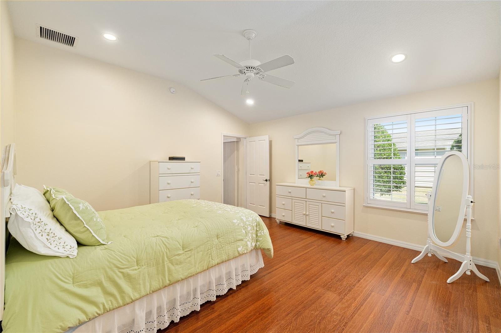 1800 DUTCHESS LOOP, THE VILLAGES, FL, 32162