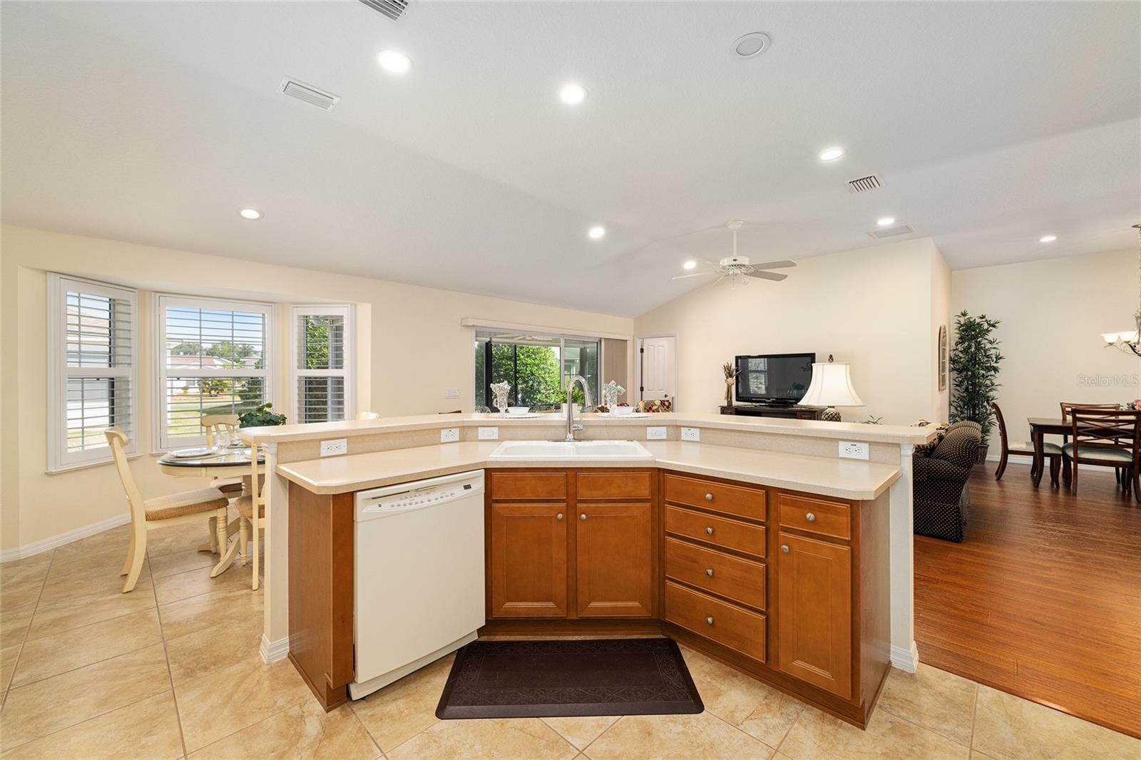 1800 DUTCHESS LOOP, THE VILLAGES, FL, 32162