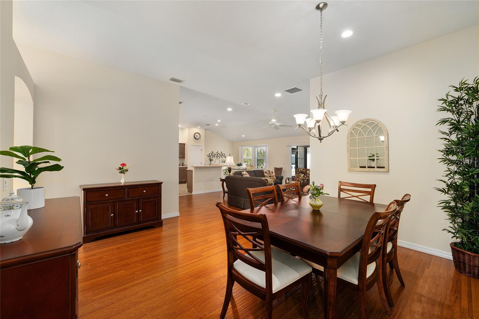 1800 DUTCHESS LOOP, THE VILLAGES, FL, 32162