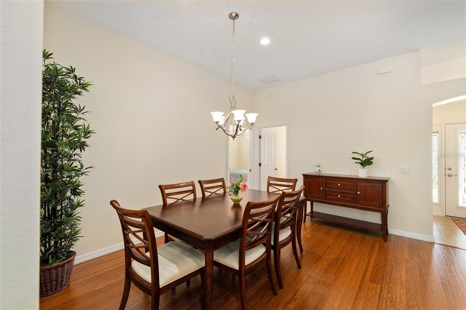 1800 DUTCHESS LOOP, THE VILLAGES, FL, 32162