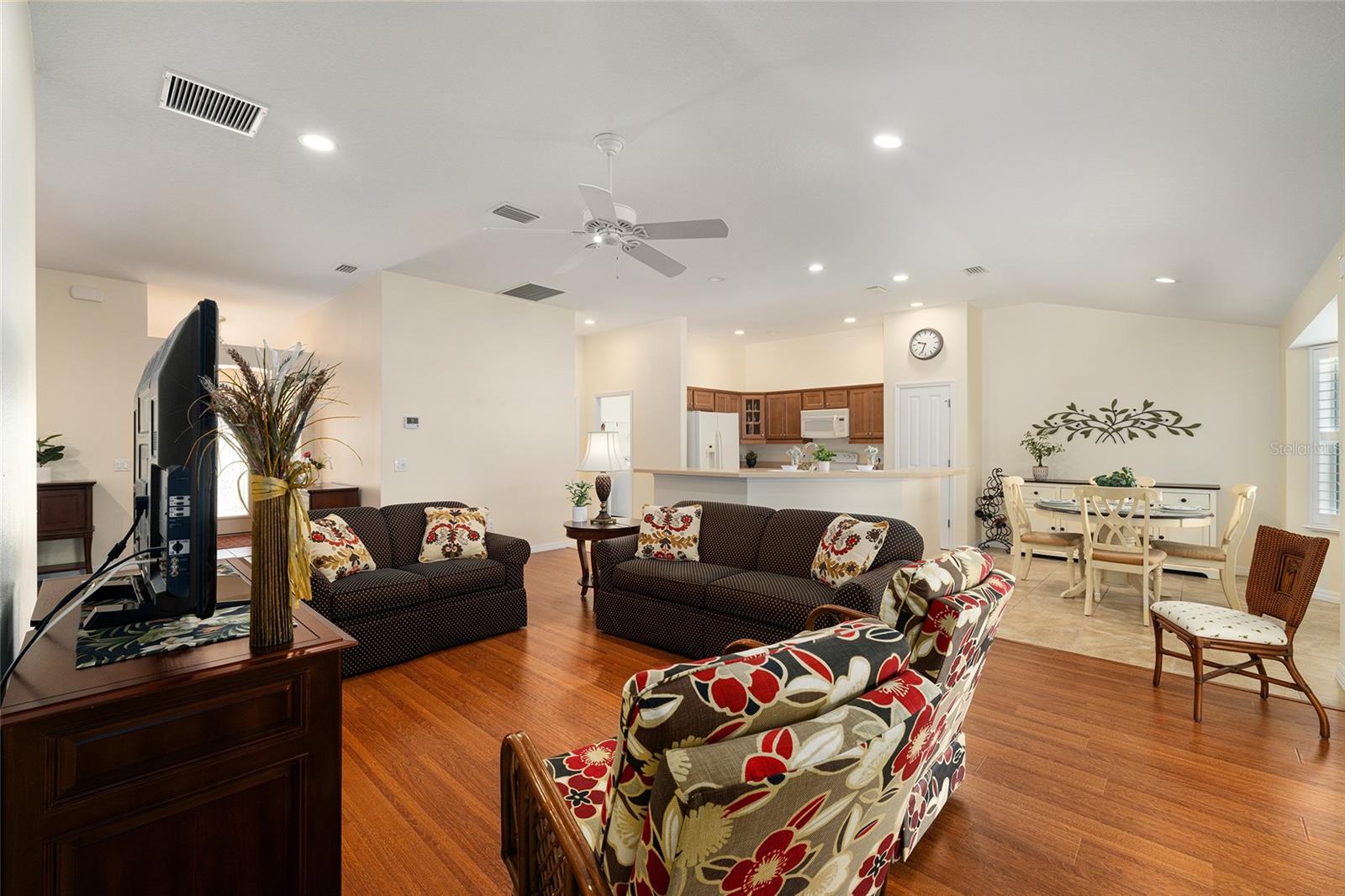 1800 DUTCHESS LOOP, THE VILLAGES, FL, 32162
