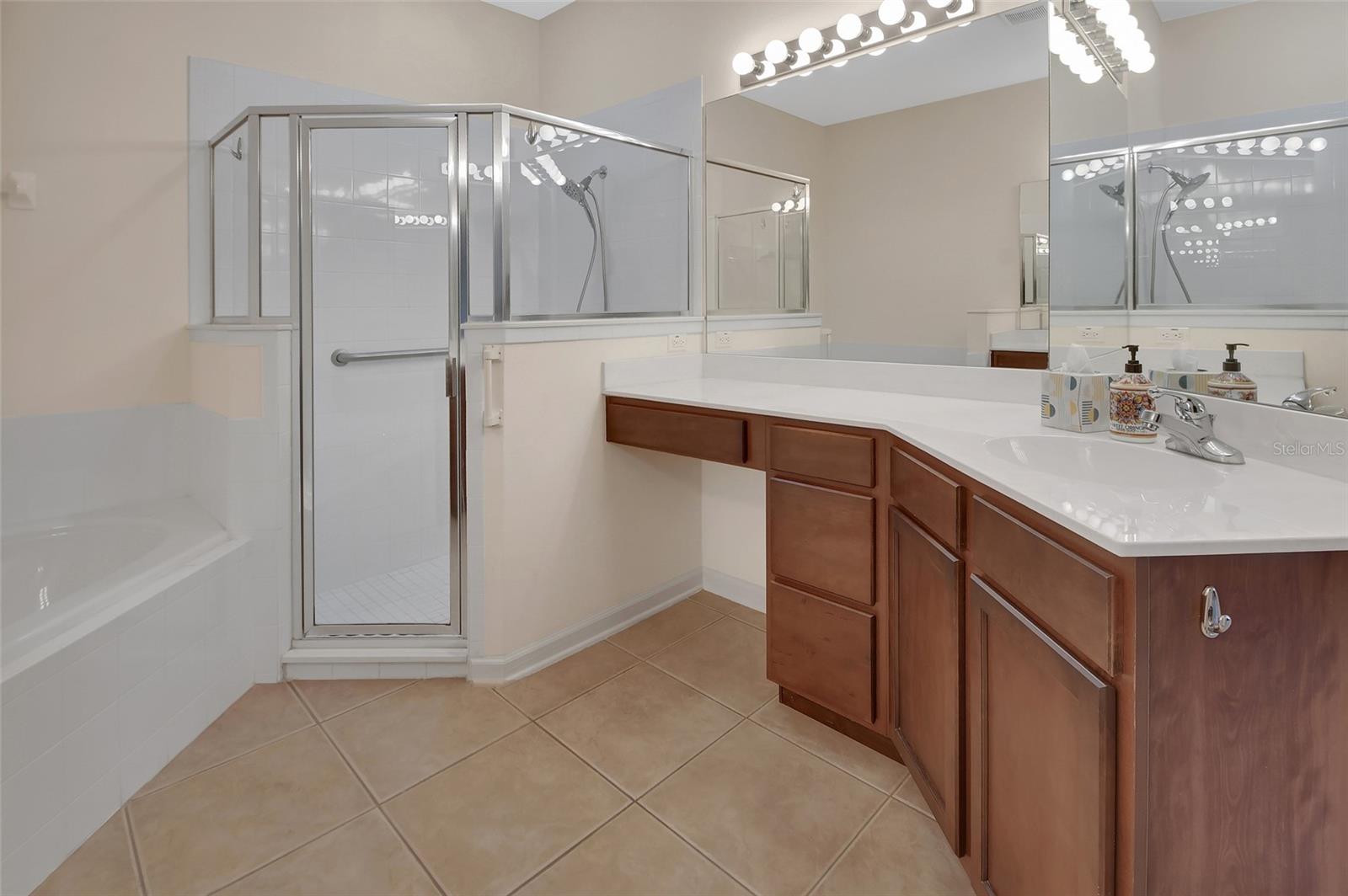 525 HERON POINT WAY, DELAND, FL, 32724