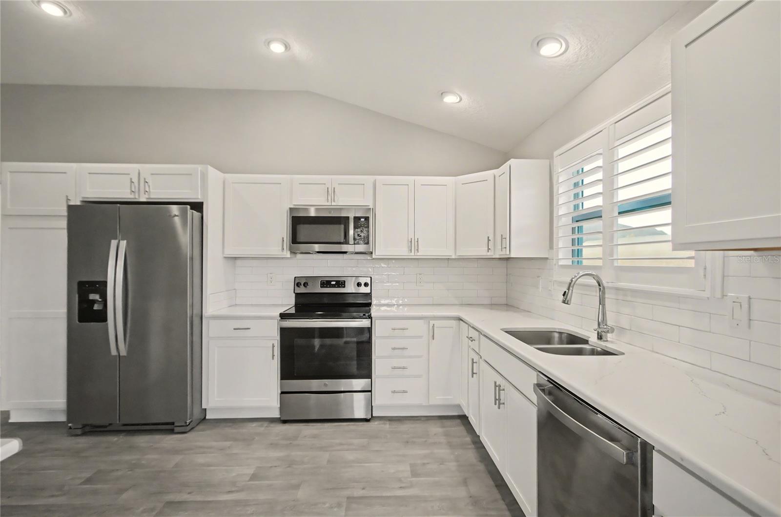 3320 DZURO DR, OXFORD, FL, 34484