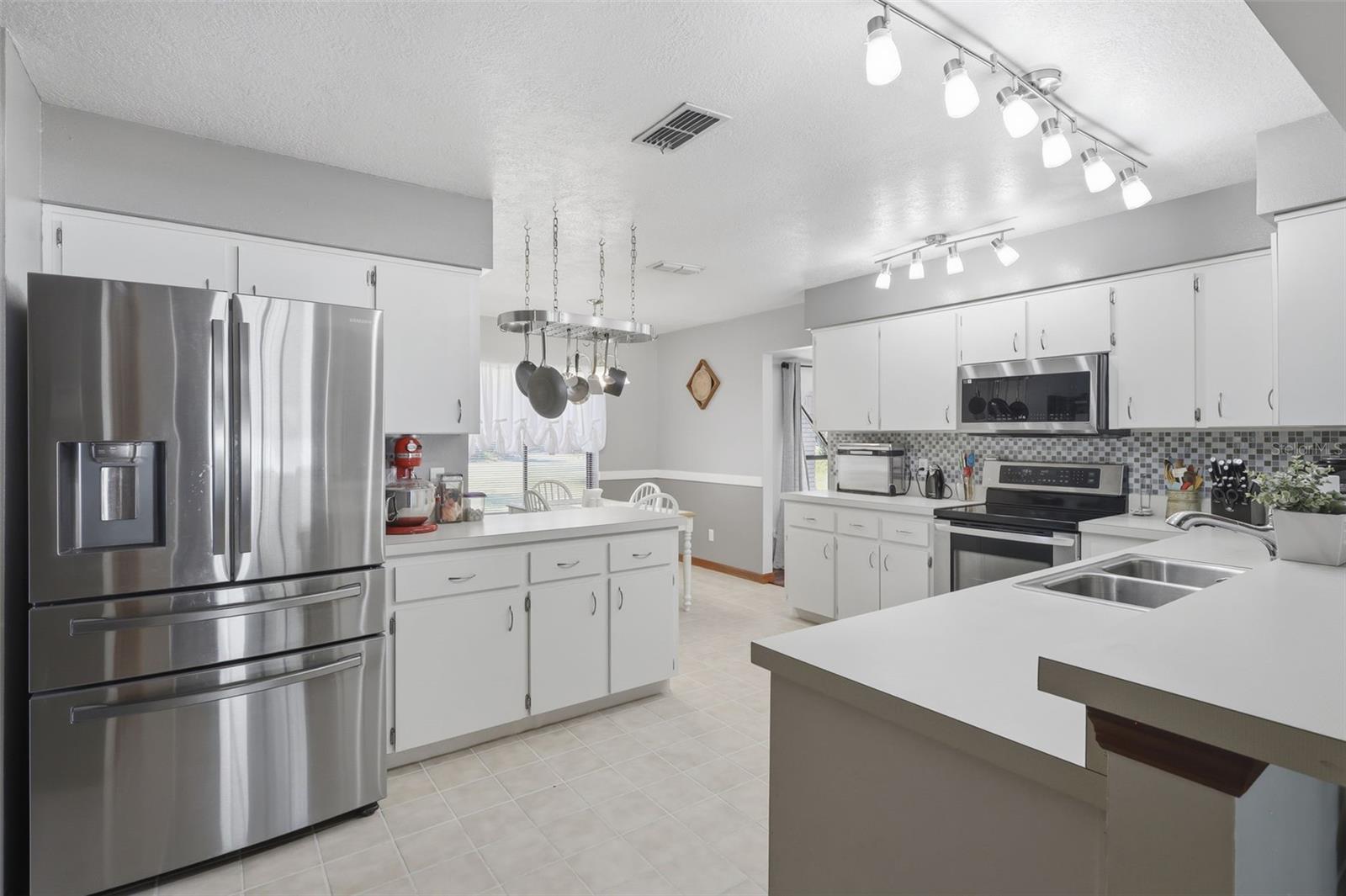 168 COMMUNITY DR, DEBARY, FL, 32713