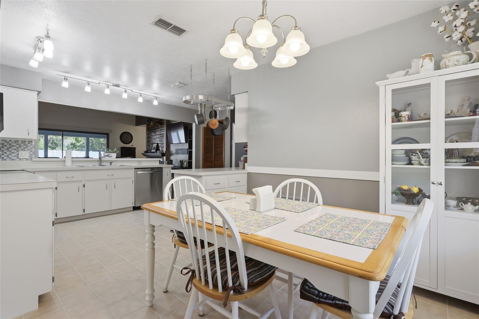 168 COMMUNITY DR, DEBARY, FL, 32713