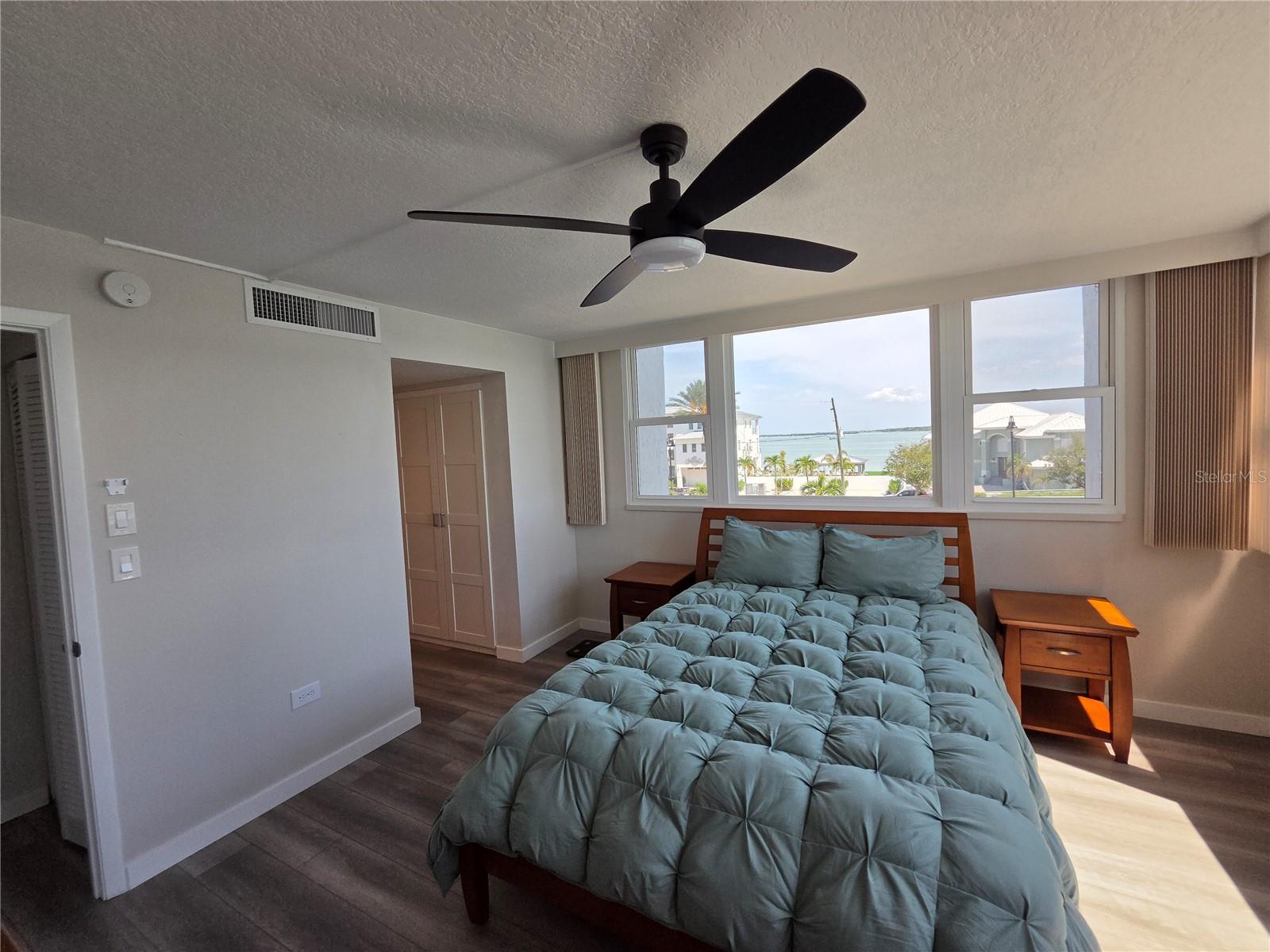 500 TREASURE ISLAND CSWY #307, TREASURE ISLAND, FL, 33706