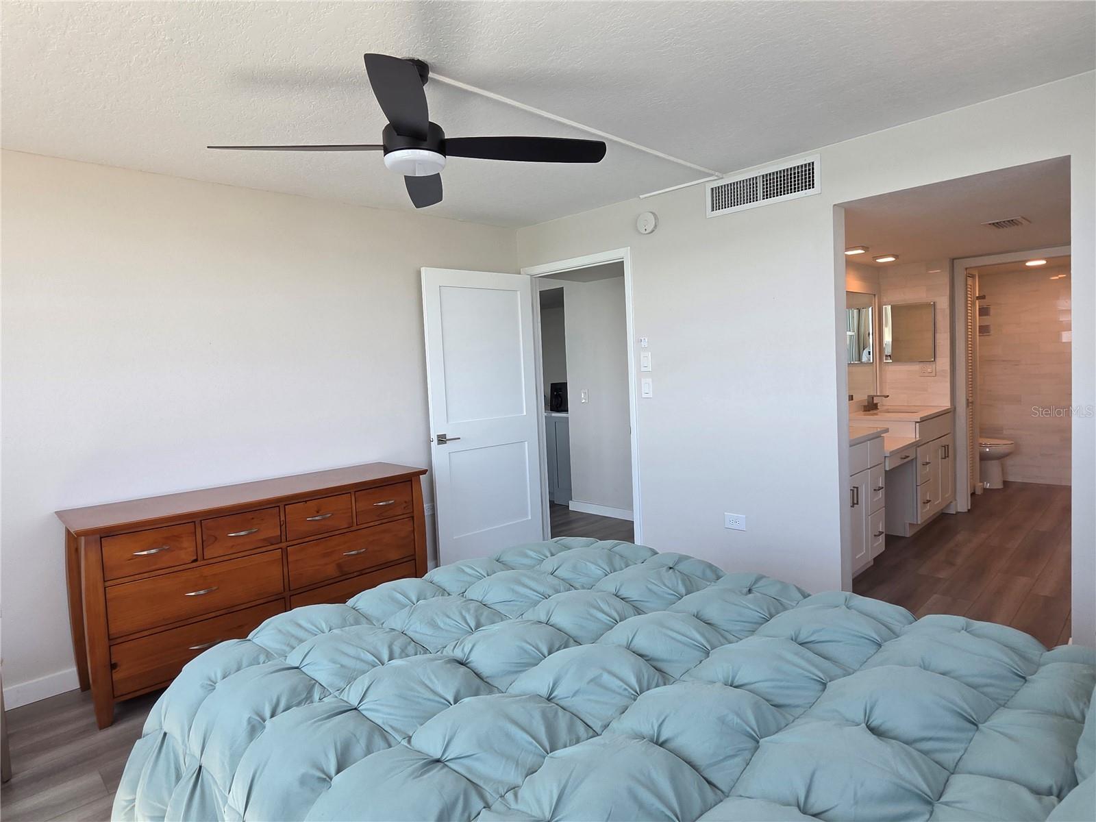 500 TREASURE ISLAND CSWY #307, TREASURE ISLAND, FL, 33706