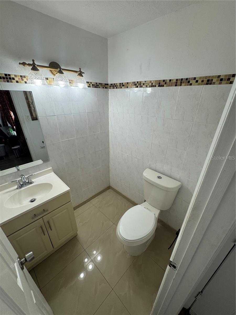 1836 WARRINGWOOD DR #B4, ORLANDO, FL, 32839