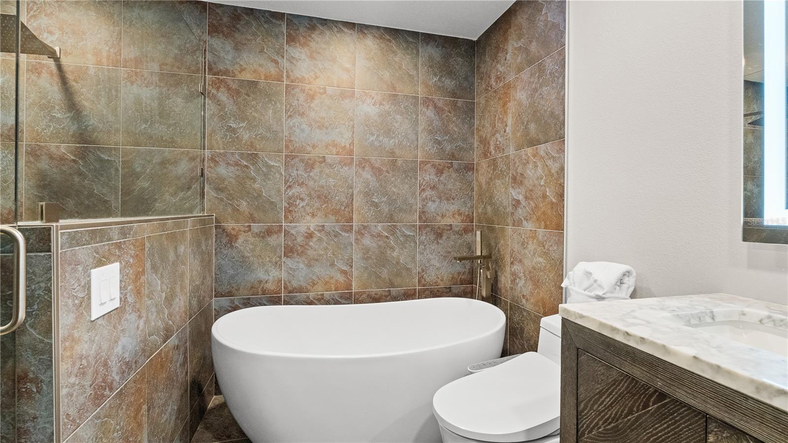 3400 OCEAN SHORE BLVD #4, ORMOND BEACH, FL, 32176