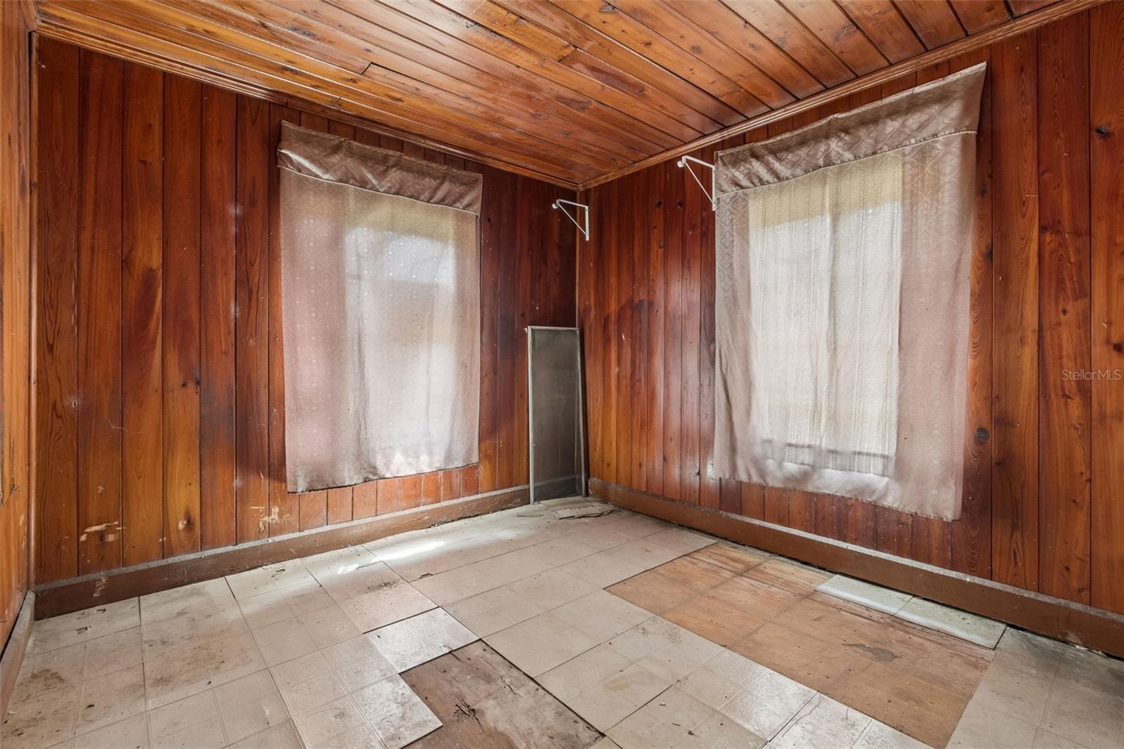 2413 ED BROWN LN, PLANT CITY, FL, 33567