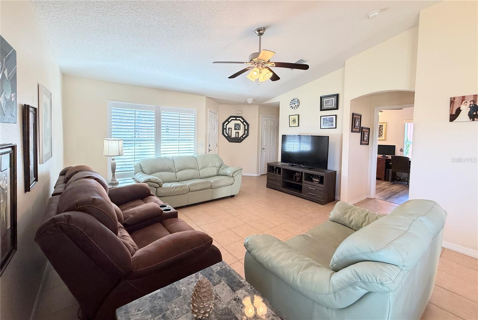 537 GRAND CANAL DR, POINCIANA, FL, 34759