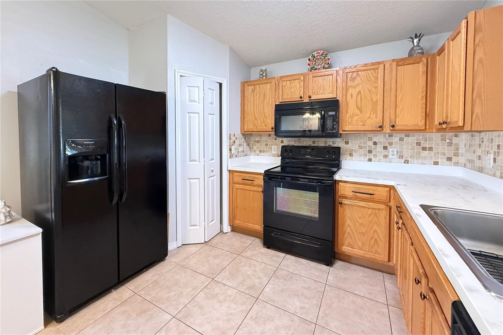 537 GRAND CANAL DR, POINCIANA, FL, 34759