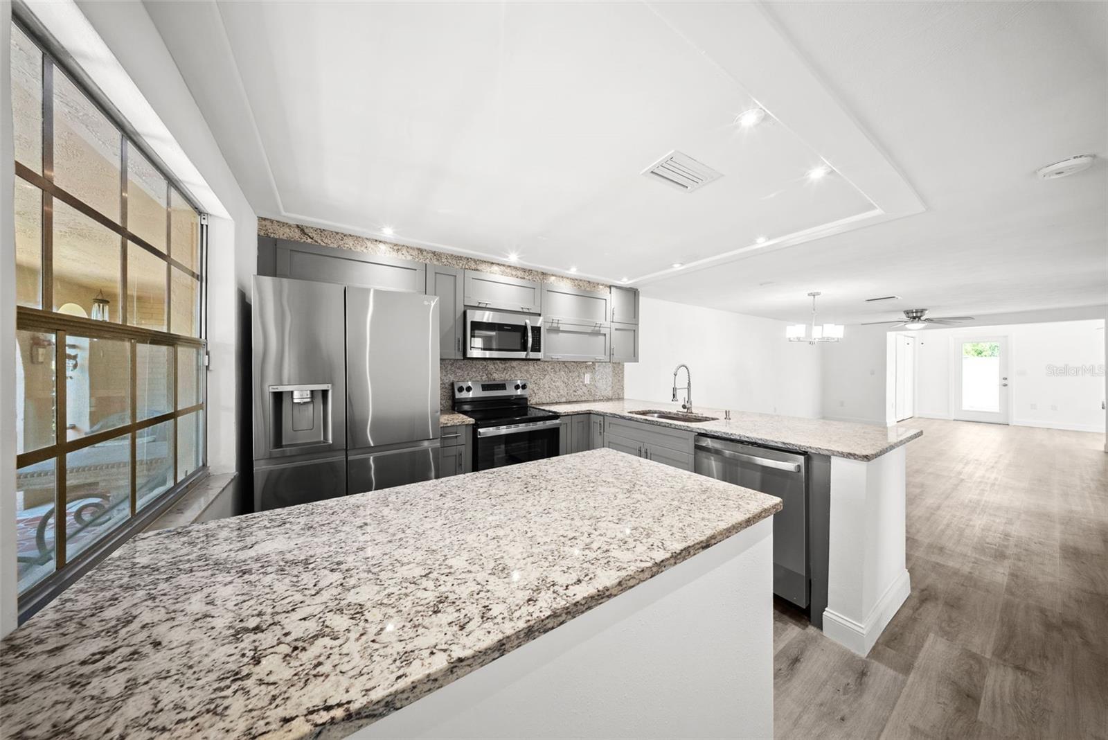 4127 STRATFORD DR #4127, NEW PORT RICHEY, FL, 34652